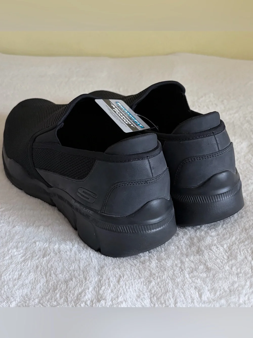 Skechers Black Slip-On Relaxed Fit Mesh Loafers Men’s Sz 13